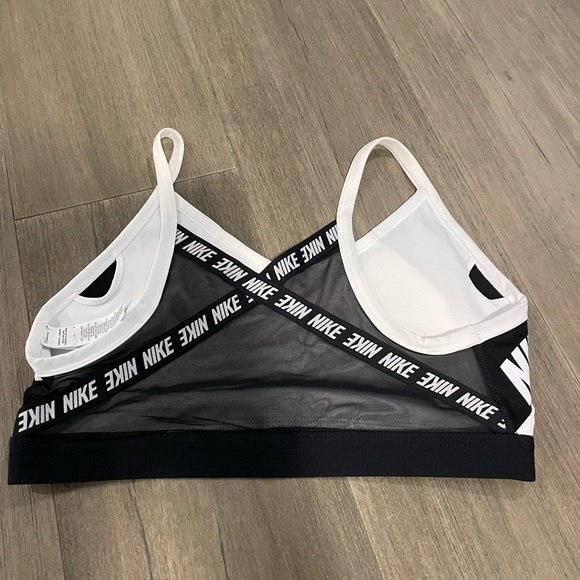 Nike sports bra - Picture 2 of 2